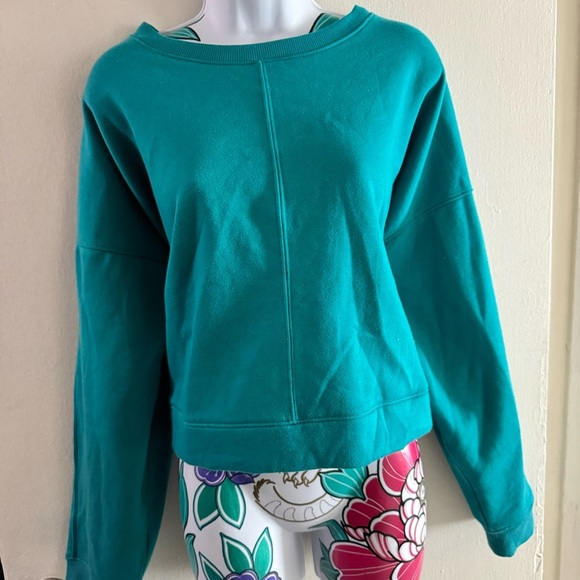 All in Motion Teal Pullover - Picture 2 of 4
